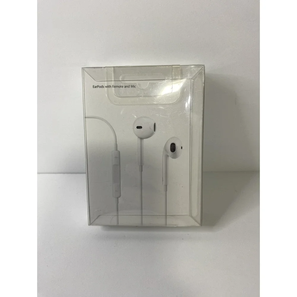 New Sealed Apple EarPods w/ Remote & Mic White MD827LL/A Retail Packaging